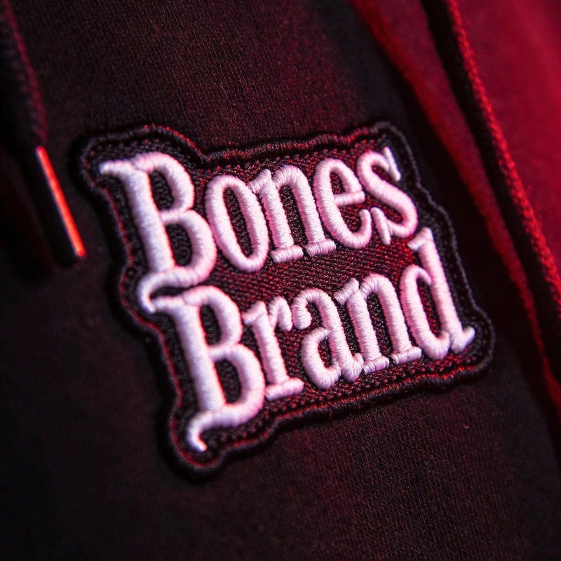 Detalle sudadera Bones Brand